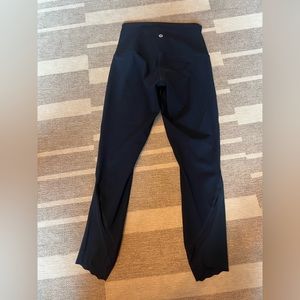 Lululemon Scallop Crop Leggings